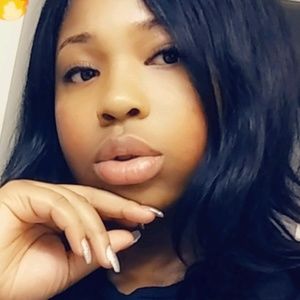 Meet your Posher, Yana